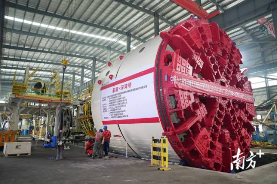 欣龙隧道装备是鹤山工程装备产业集群中的龙头之一。 南方+记者 杨兴乐 摄
